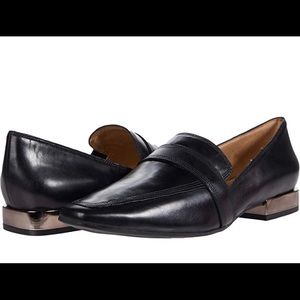 BRAND NEW Naturalizer Cicero loafers-  ever worn